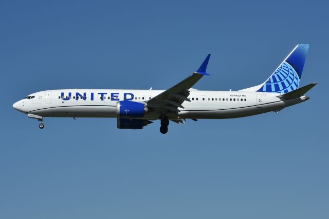 Boeing 737 MAX 9 (N37542) - 02-09-23