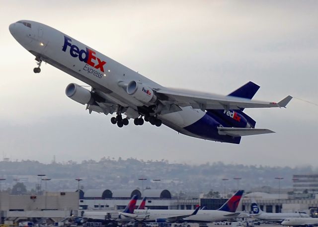 Boeing MD-11 (N599FE)