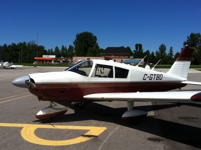 Piper Cherokee (C-GTBD) - Very smartly maintained Cherokee parked at Edenvale in August 2012 while its owner / pilot enjoys lunch at the neighbouring restaurant.