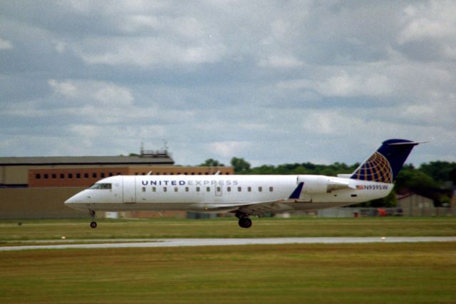 Canadair Regional Jet CRJ-200 (N959SW) - Touching down Rwy 36