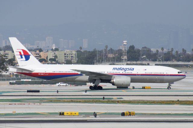 Boeing 777-200 (9M-MRH) - 9M-MRH  Boeing 777-2H6(ER)  MAS  KLAX  20130304  4165