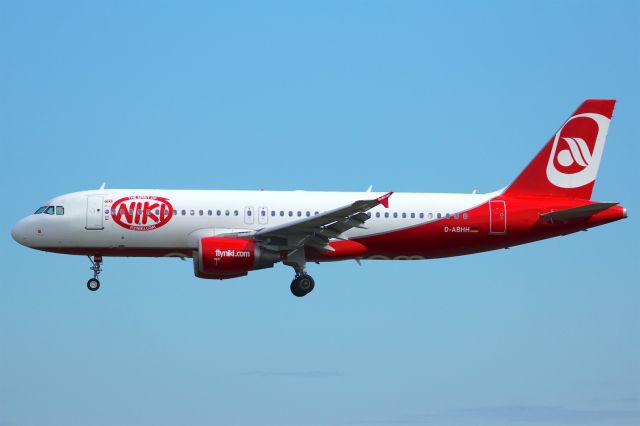 Airbus A320 (D-ABHH)