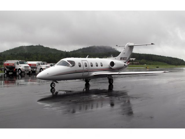 Beechcraft Beechjet (N116QS) - Netjets landing in lousy weather at LEB. Nice people at the FBO.