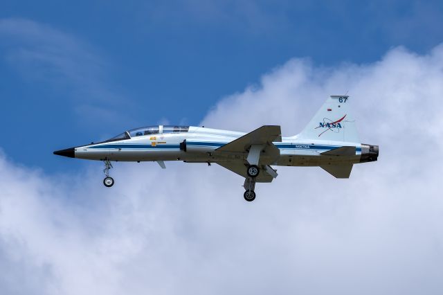 Northrop T-38 Talon (N697NA) - NASA697, a former USAF T-38, on final for 24R this afternoon, 2 Aug 2024.