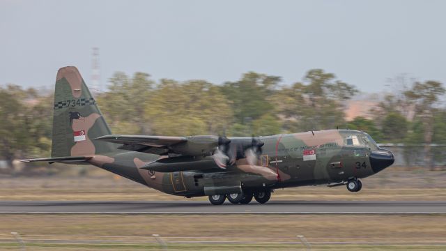 Lockheed C-130 Hercules (N734)