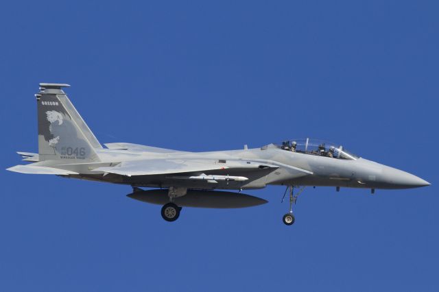 McDonnell Douglas F-15 Eagle (82-0046) - F-15D from the 114th Fighter Squadron turning final at Kingsley Field