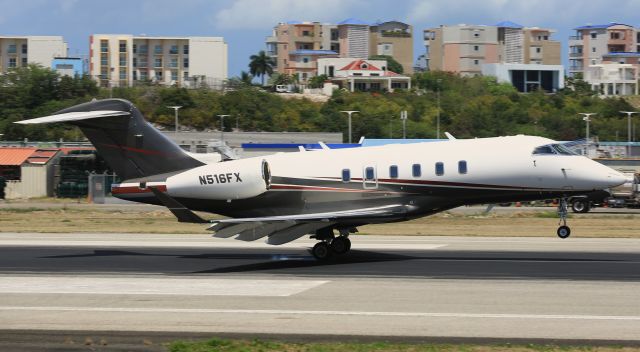 Canadair Challenger 350 (N516FX)