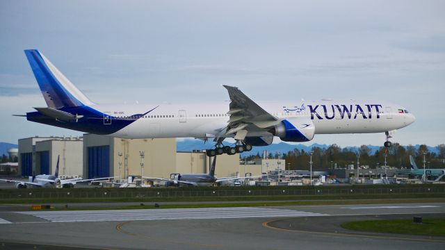 BOEING 777-300 (9K-AOC) - BOE776 on final to Rwy 16R to complete a B1 flight on 11/7/16. (ln 1448 / cn 62561). This is the first of four B777-300(ER)s for KAC and the first to display KACs new livery.