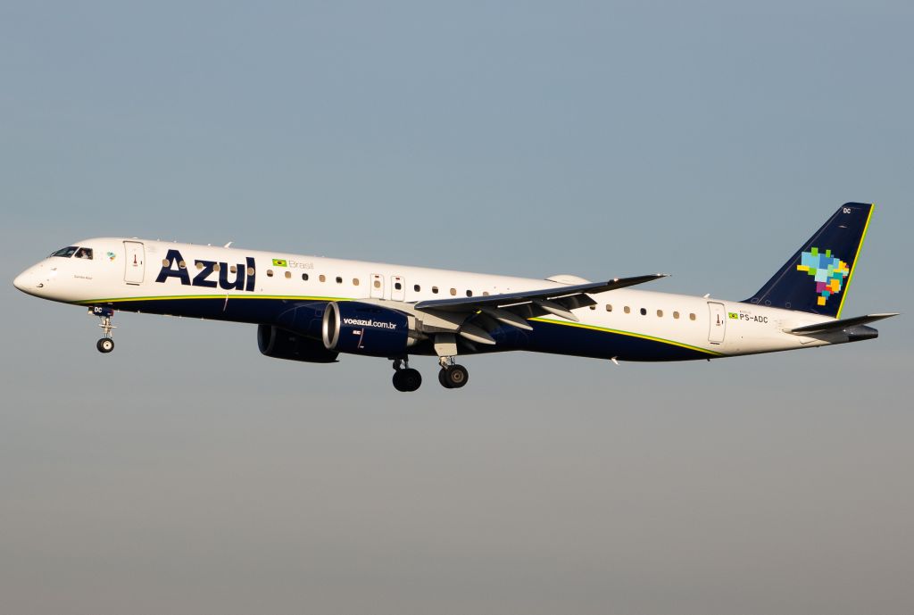 EMBRAER 195 (PS-ADC)