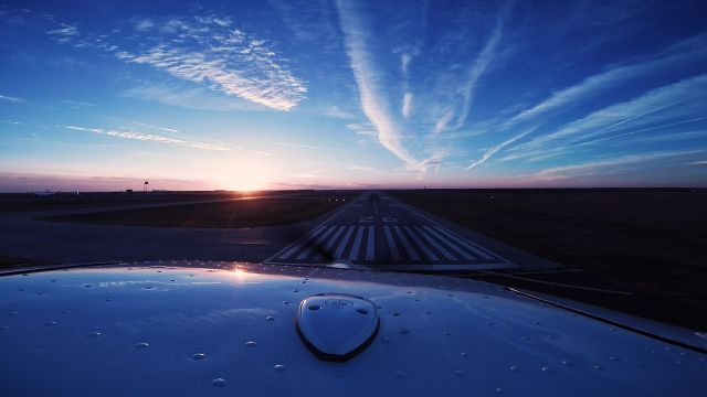 Rockwell Commander 114 (N527GT) - Final, Runway 26