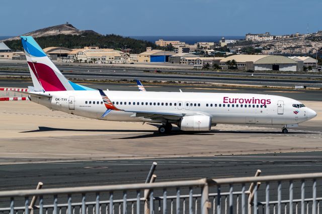 Boeing 737-800 (OK-TVV)