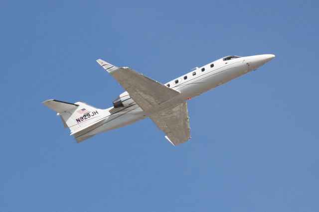 Learjet 31 (N929JH) - N929JH departs on Runway 14 at Sarasota-Bradenton International Airport enroute to Clearwater International