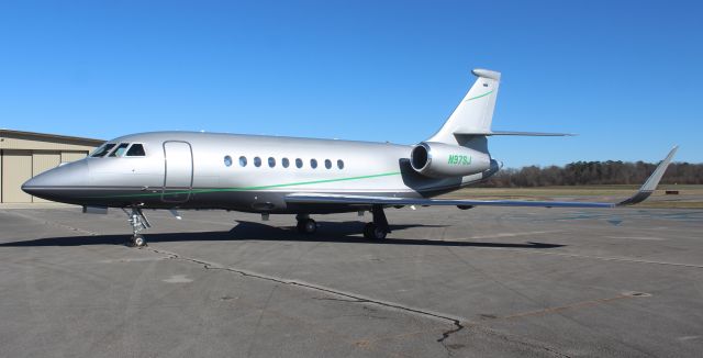 Dassault Falcon 2000 (N97SJ) - Smucker's Jelly's Dassault Falcon 2000EX on the ramp at Pryor Field Regional Airport, Decatur, AL - near mid-day, January 10, 2022.