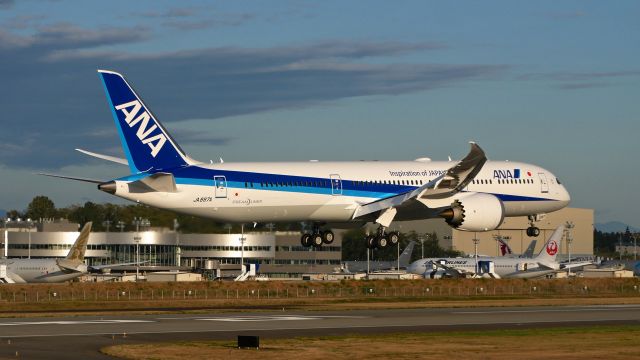 Boeing 787-9 Dreamliner (JA897J) - BOE702 on short final to Rwy 16R to complete a B1 flight on 7.20.18. (ln 732 / cn 61521).