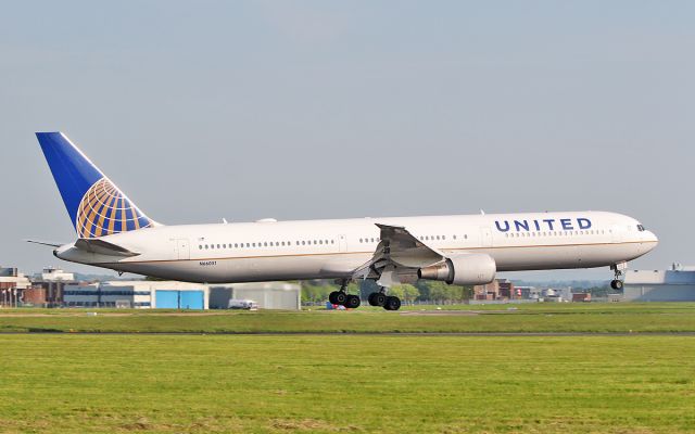 BOEING 767-400 (N66051) - united b767-424er n66051 landing at shannon 23/5/18.