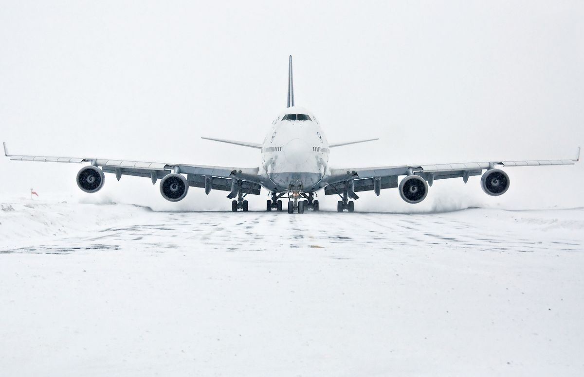 Boeing 747-400 (D-ABVU) - Winter Ops