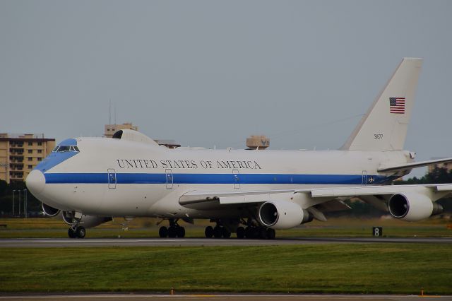 Boeing 747-200 (73-1677)