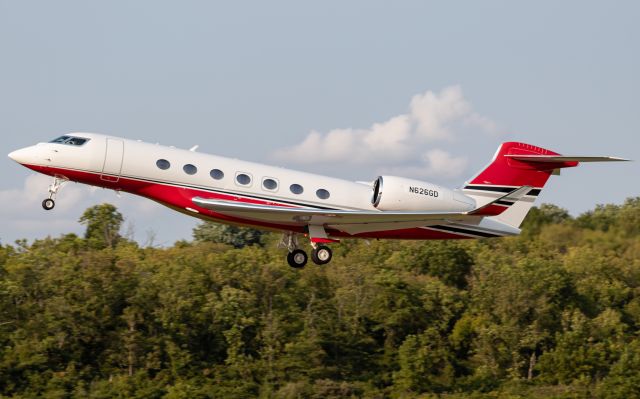 GULFSTREAM AEROSPACE G-7 Gulfstream G600 (N626GD) - A new Gulfstream G600 departs Butler County for Charlotte, North Carolina. 