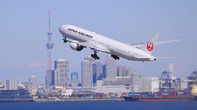 BOEING 777-300ER (JA735J)