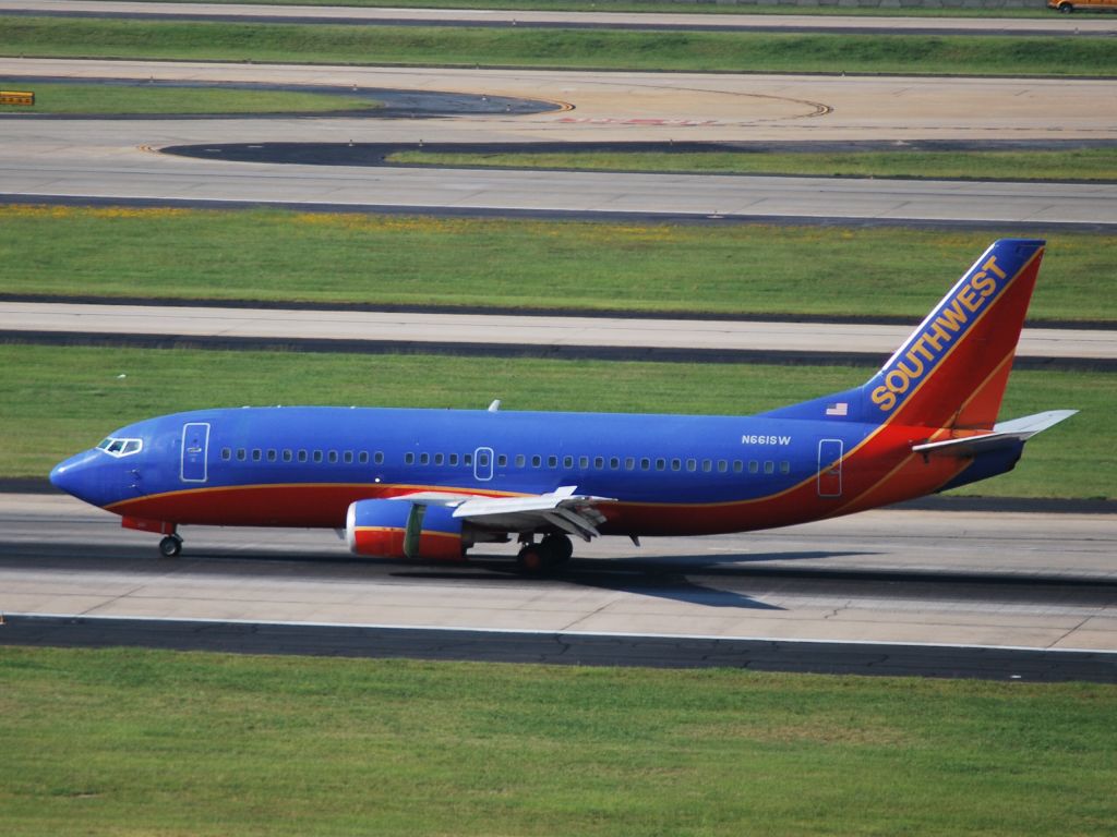 BOEING 737-300 (N661SW) - Arriving - 6/16/12
