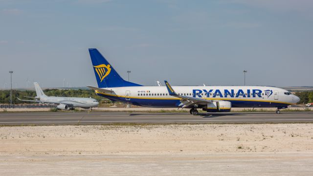 Boeing 737-700 (EI-DYA)