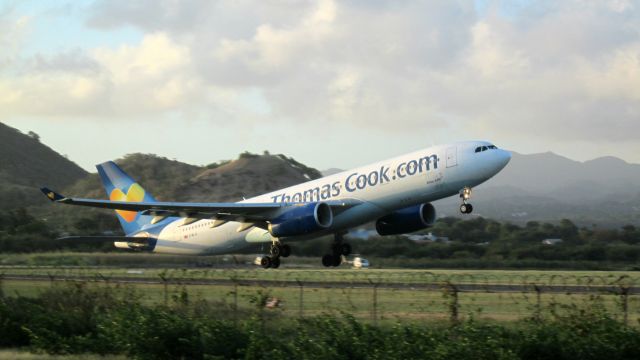 Airbus A330-200 (G-MLJL)