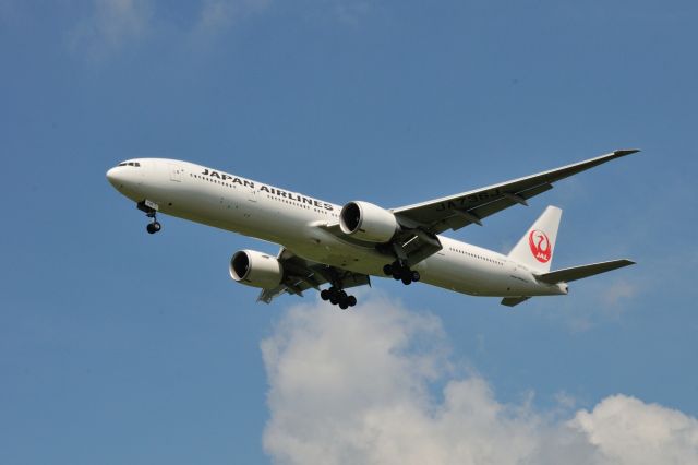 BOEING 777-300 (JA736J) - 2015/6/28