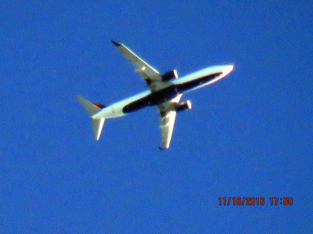 Boeing 737-800 (N392DA)