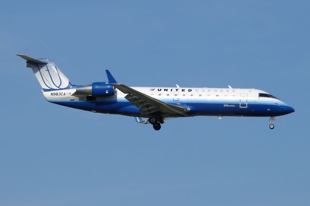 Canadair Regional Jet CRJ-200 (N983A)