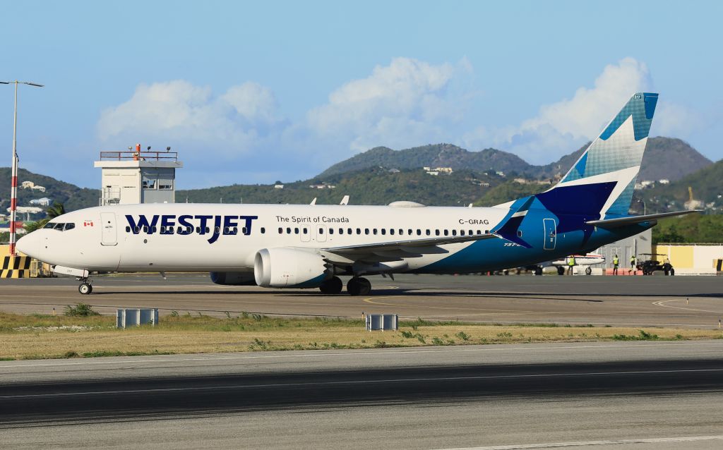 Boeing 737 MAX 8 (C-GRAG)