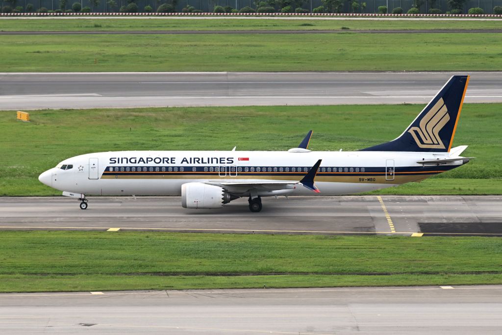 Boeing 737 MAX 8 (9V-MBG)