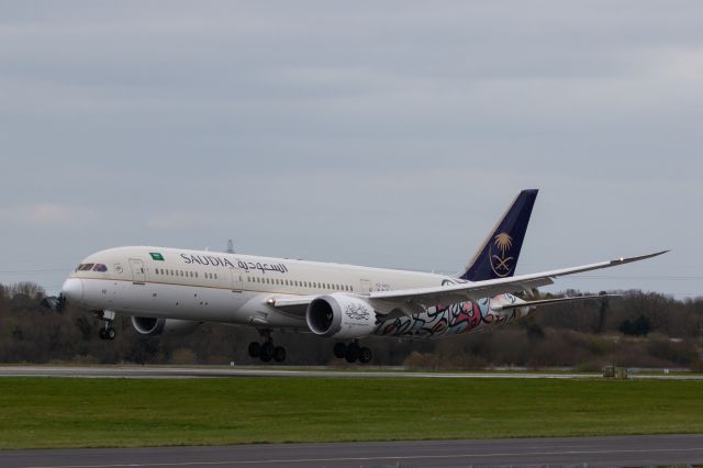 Boeing 787-9 Dreamliner (HZ-AR13) - Saudia Boeing 787-9 Dreamliner Registration HZ-AR13 (ICAO24 710124) lands at Manchester Airport 26th March 23.