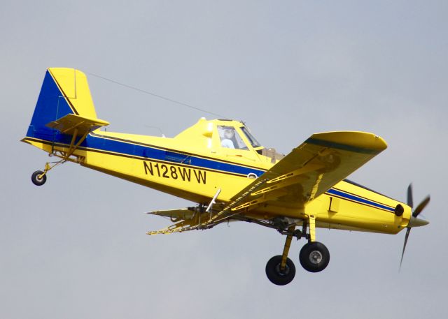 AIR TRACTOR AT-503 (N128WW) - Looks like fun flying.  2011 Air Tractor Inc AT-502B