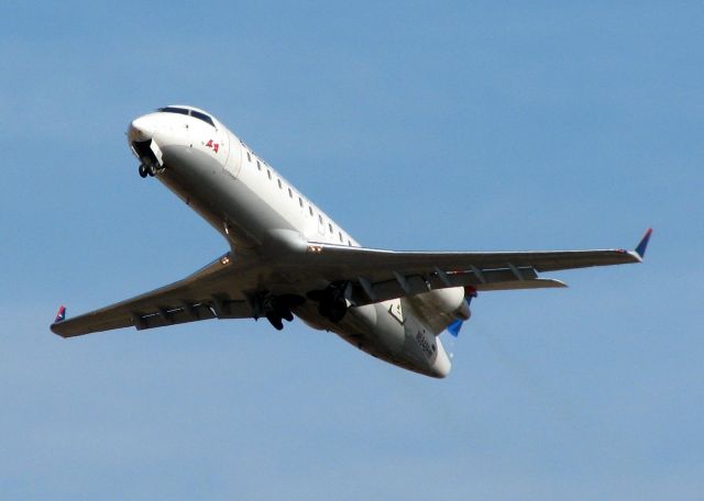 Canadair Regional Jet CRJ-200 (N684BR) - Off of Rwy 23 at Shreveport Regional.