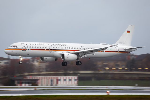 Airbus A321 (GAF1504)