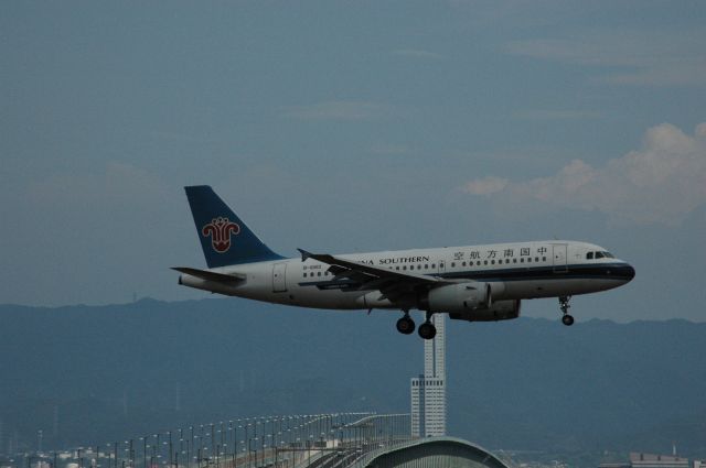 Airbus A319 (B-6160)