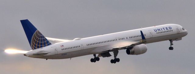 BOEING 757-300 (N78866)