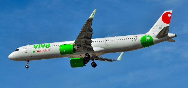 Airbus A321neo (XA-VBB) - XA-VBB Viva Aerobus 2020 Airbus A321-271NX(NEO) s/n 10054 - McCarran International Airport (KLAS)br /October 21, 2021br /Photo: TDelCoro br /(Harry Reid Intl - LAS)