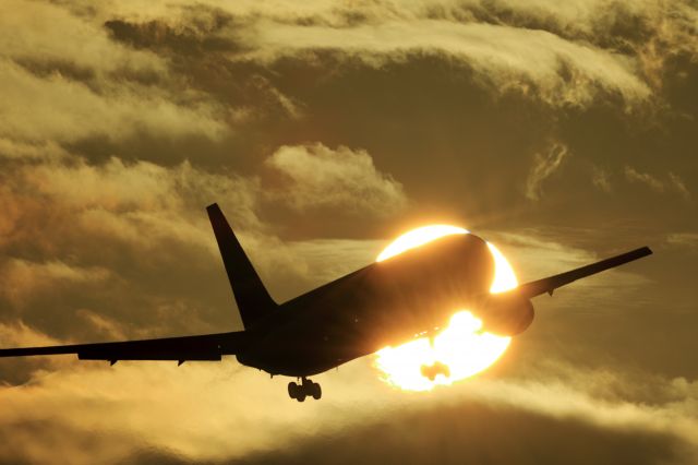 BOEING 767-300 (JA8567) - July.08.2015 HAKODATE JAPAN