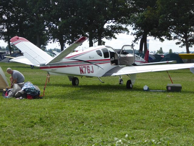 Beechcraft 35 Bonanza (N76J)