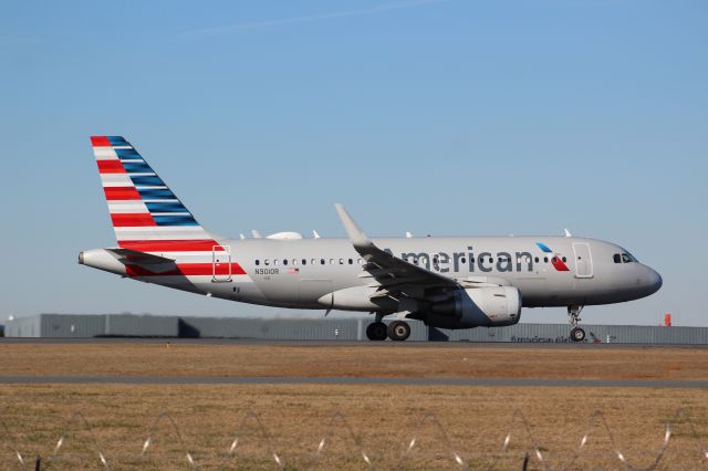 Airbus A319 (N9010R)
