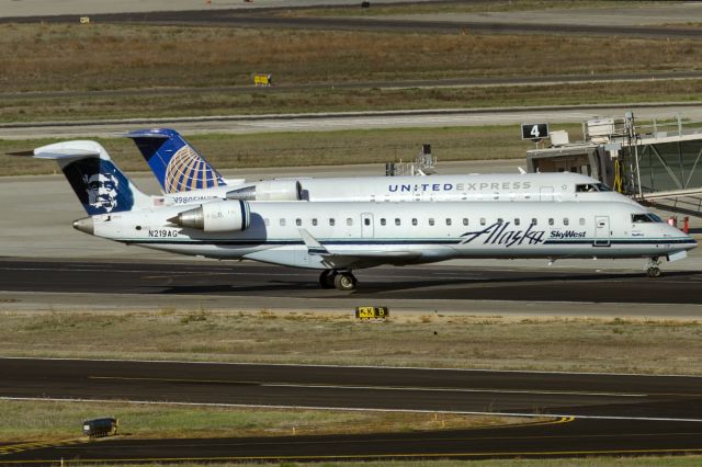 Canadair Regional Jet CRJ-700 (N219AG) - 26th Nov., 2014