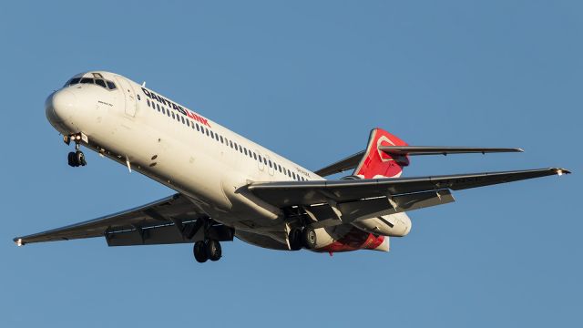 Boeing 717-200 (VH-NXK) - QANTASLINK, B712 approaches runway 01. A bit nostalgic seeing this type of aircraft return to the Brisbane, Townsville run, as I remember flying the earlier incarnation, DC-9, 30 series on many a journey South in the not too distant past.