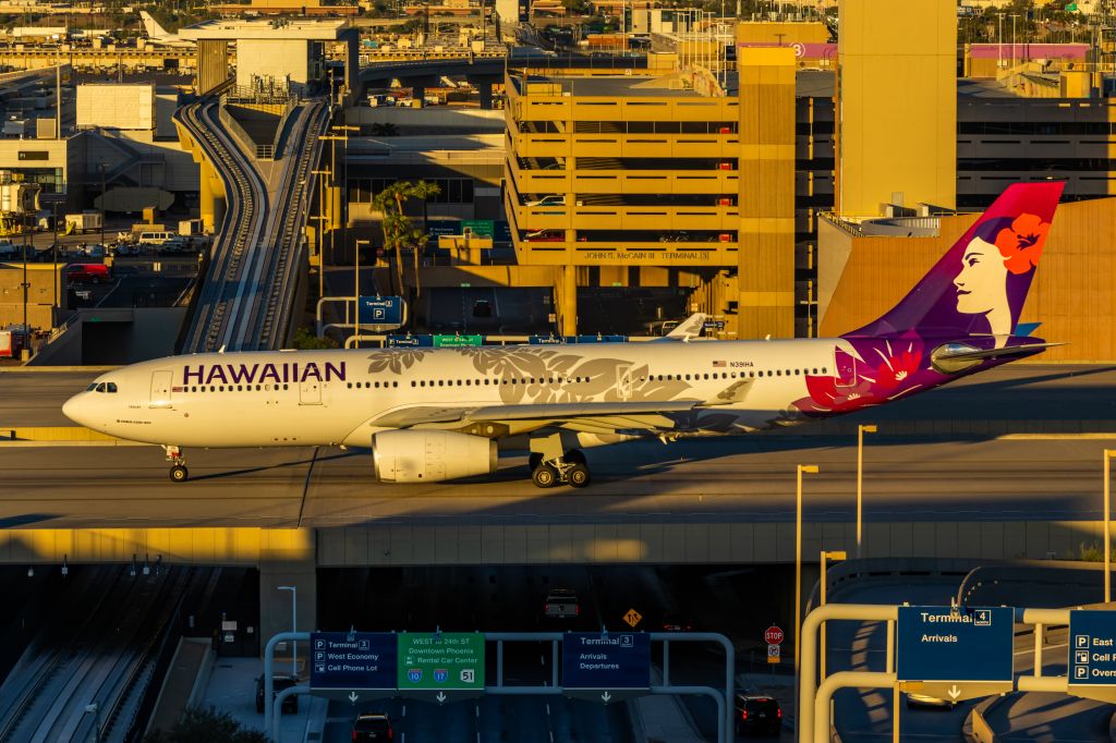 Airbus A330-200 (N391HA) - Hawaiian Airlines A330-200 taxiing at PHX on 11/9/22. Taken with a Canon R7 and Tamron 70-200 G2 lens.