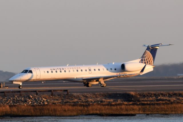 Embraer ERJ-145 (N27152)