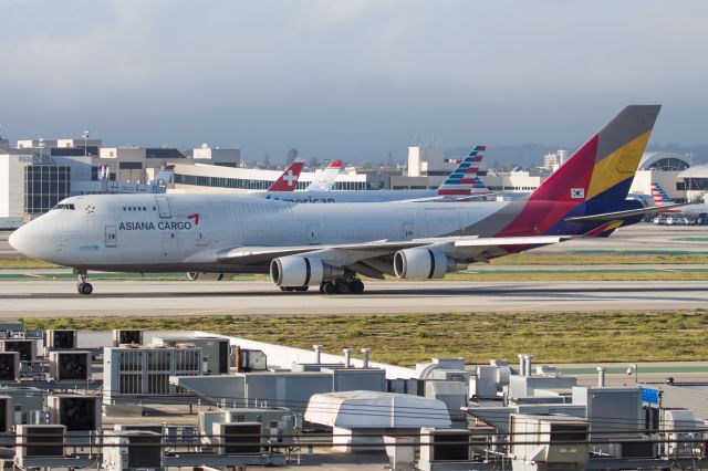 Boeing 747-400 (HL7423)