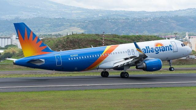 Airbus A320 (N246NV) - Maintenance at Coopesa 