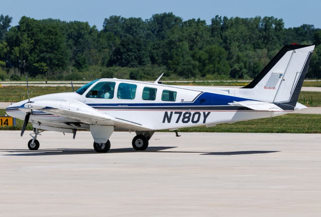 Beechcraft Baron (58) (N780Y)