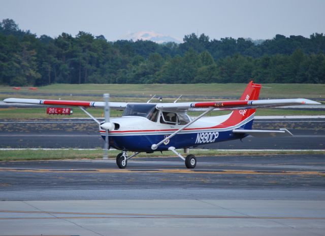 Cessna Skyhawk (N990CP)