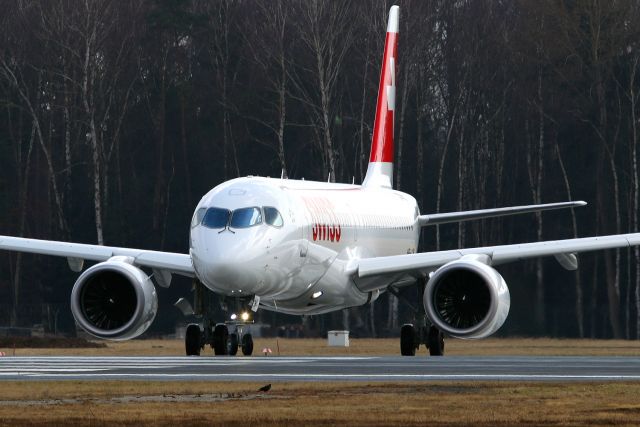 Airbus A220-300 (HB-JCH)